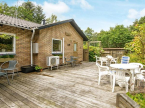 Holiday Home in Glesborg with Roofed Terrace